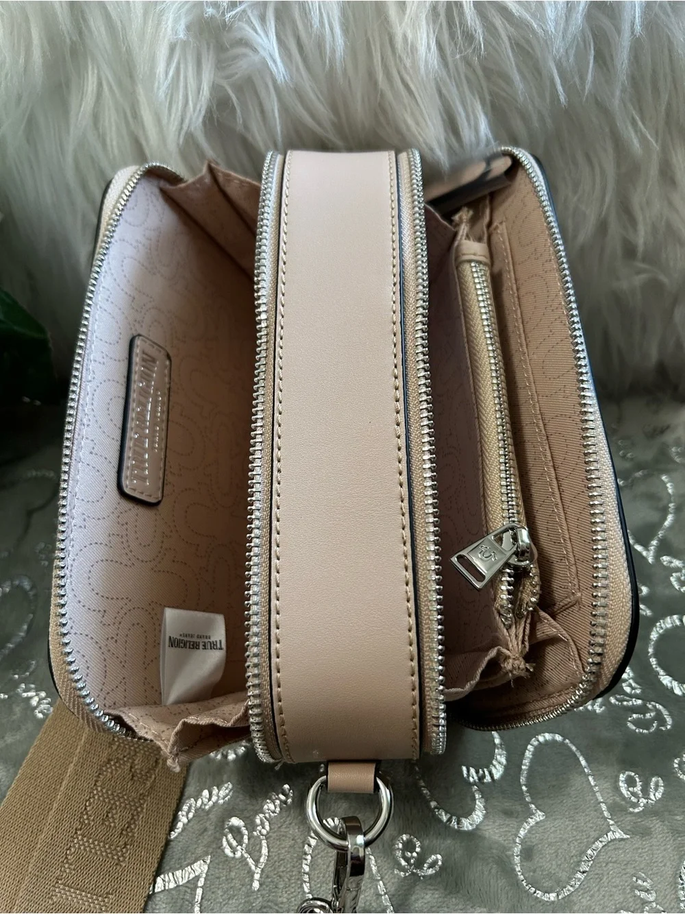 NWT True Religion Tan Double Zipped Camera Crossbody Bag
